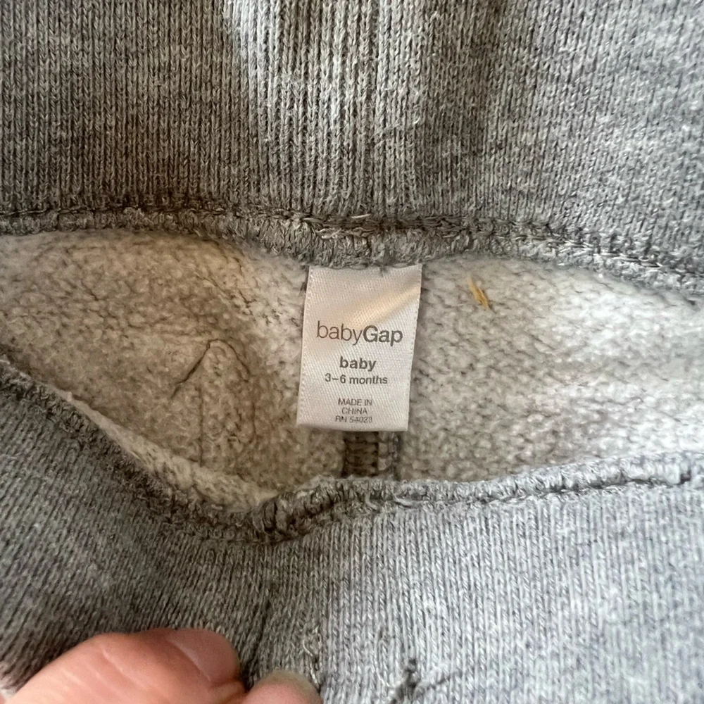 GAP Gray Sweatpants Cozy Knit Joggers